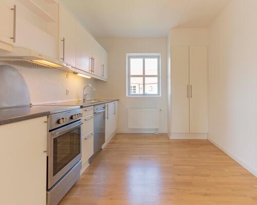 Skøn 3-værelses lejlighed med altan