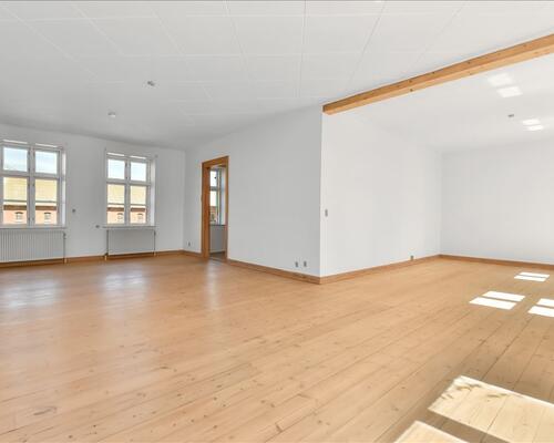 10 værelses hus i Vonge