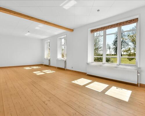 10 værelses hus i Vonge