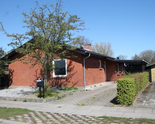 Lækkert 4 værelses hus beliggende på hele 700 m² grund