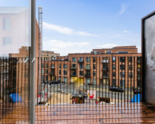 Skøn 3-værelses lejlighed med altan.