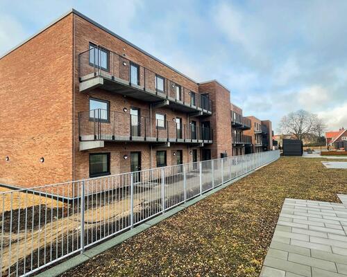 Lys 2-værelses lejlighed i Asani Haven