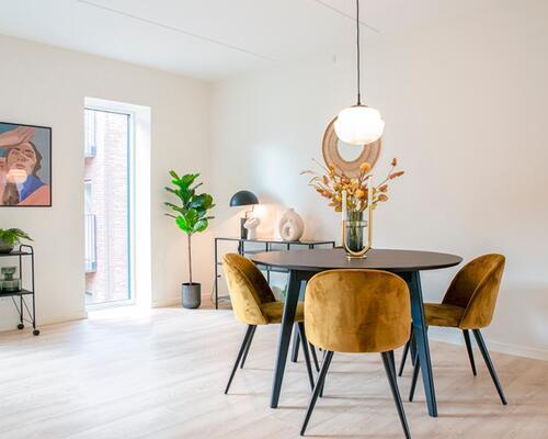 Lys 2-værelses lejlighed i Asani Haven