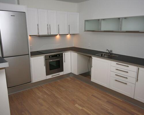 DEJLIG LEJLIGHED - MED PRIVAT HAVE