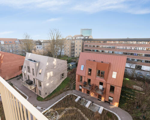 Eksklusiv 4. sals lejlighed med altan