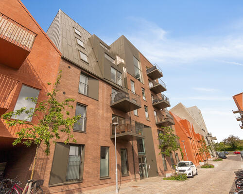 HELT UNIK 4-VÆRELSES LEJLIGHED MED 2 ALTANER I AARHUS C