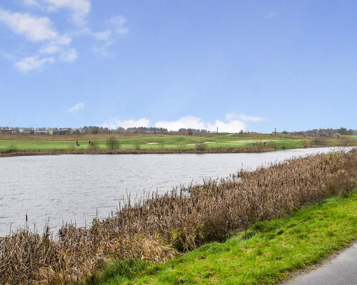 3 værelses lejlighed i populært fællesskab med udsigt over søen 😍<br>