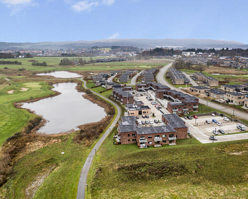 3 værelses lejlighed i populært fællesskab med udsigt over søen 😍<br>