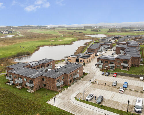 3 værelses lejlighed i populært fællesskab med udsigt over søen 😍<br>