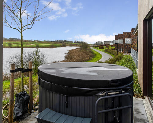 3 værelses lejlighed i populært fællesskab med udsigt over søen 😍<br>