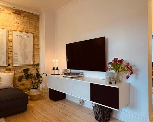 Moderne og hyggelig lejlighed med altan midt i Frederiksberg