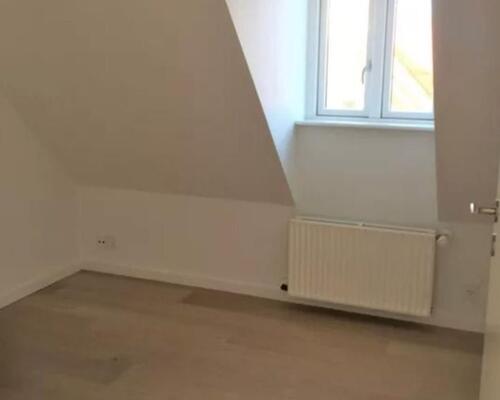 Hyggelig 2 værelses lejlighed udlejes i Rønde.