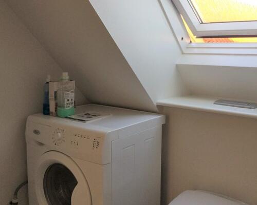 Hyggelig 2 værelses lejlighed udlejes i Rønde.