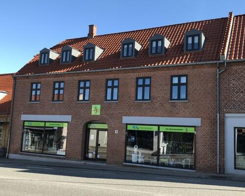 Hyggelig 2 værelses lejlighed udlejes i Rønde.