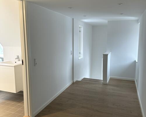 Nyistandsat 4 vær. lejlighed i midtbyen.