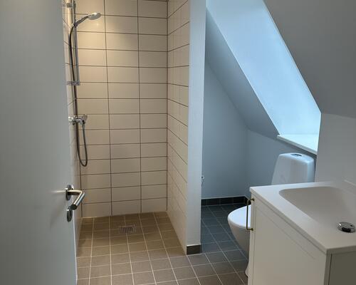 Nyistandsat 4 vær. lejlighed i midtbyen.