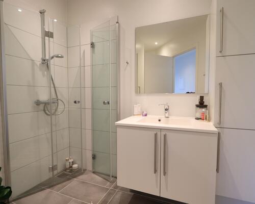 Lækker 2-vær. lejlighed på 1. sal i populært område i Aarhus V.