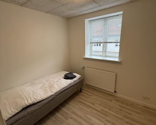 Møbleret lejlighed med 4 soveværelser i Torvegade