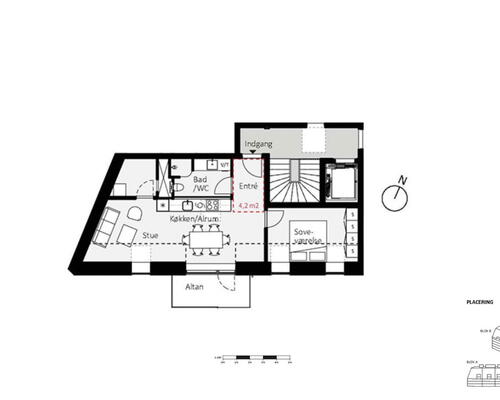 Sjældent udbudt 2-vær. øverst i ejendommen. Loft til kip og stor hems. God altan mod syd: Massere af sol og lys