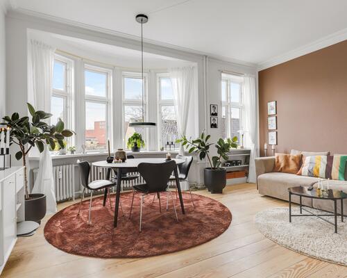 Unik nyrenoveret herskabslejlighed på 1. sal