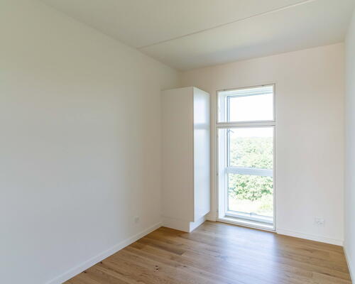 Nybygget 3-værelses lejlighed med altan og optimal planløsning i Tingbjerg