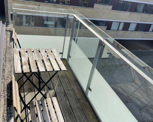 Skøn lys og lækker 4 værelses med stor stue og helt nyt HTH køkken