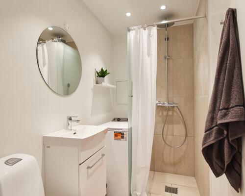 Skøn lys og lækker 4 værelses med stor stue og helt nyt HTH køkken