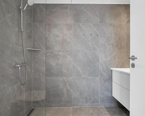 Elegant penthouse med fantastisk udsigt og skønne omgivelser