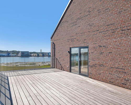 Elegant penthouse med fantastisk udsigt og skønne omgivelser
