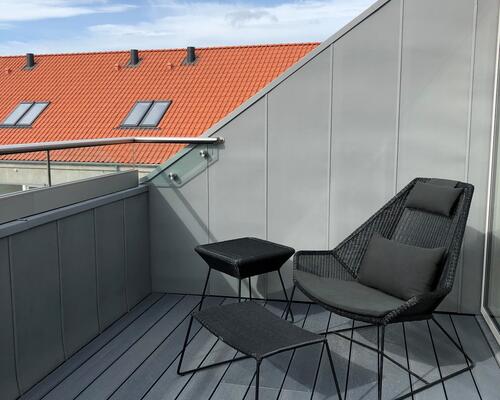 Skøn lys 2 væreslses lejlighed med tagterrasse