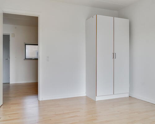 Velindrettet 2 værelses lejlighed omgivet af skøn natur ved SDU - KUN 1 MÅNEDS DEPOSITUM!