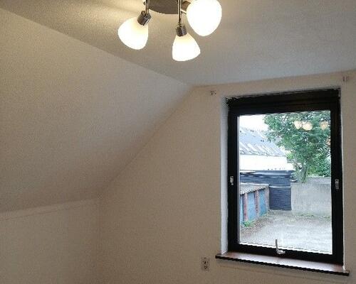 Hyggeligt hus med 24kvm udhus