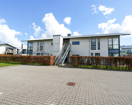 Central og lys 3 værelses med altan og parkering, Horsens