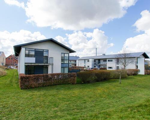 Central og lys 3 værelses med altan og parkering, Horsens