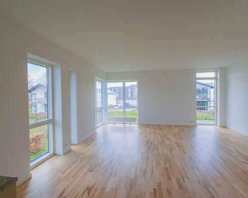 Central og lys 3 værelses med altan og parkering, Horsens