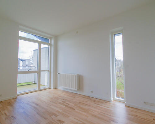 Central og lys 3 værelses med altan og parkering, Horsens