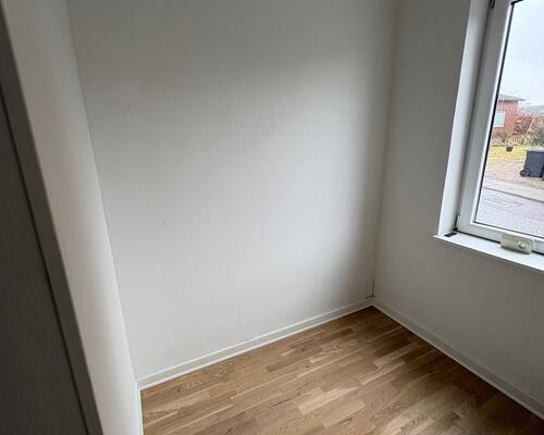 Flot lys lejlighed på Jellingvej