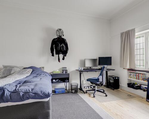 Unik nyrenoveret herskabslejlighed på 1. sal