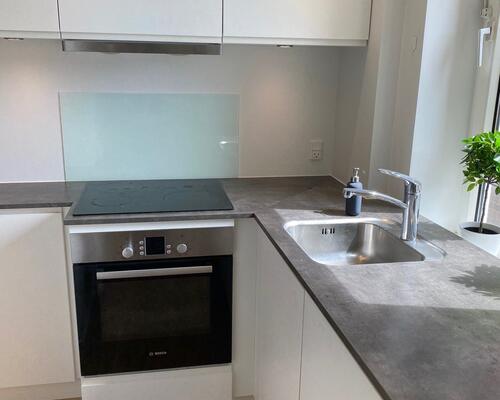 Skøn nyrenoveret 3 vær. i Ø-gaden