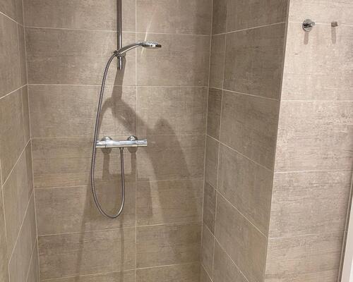 Skøn nyrenoveret 3 vær. i Ø-gaden