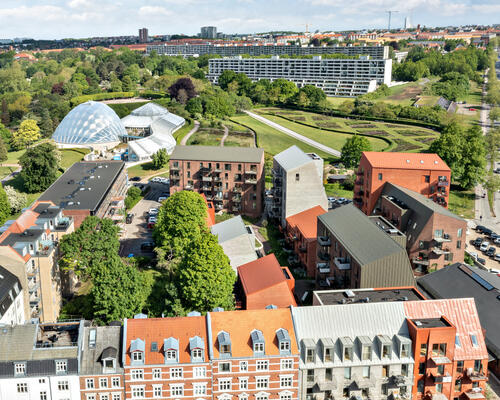 Moderne byliv med Botanisk Have som nabo