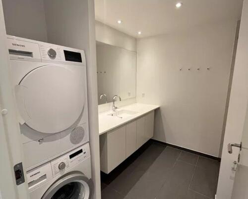 Lys 4-værelses med altan i hjertet af Borggade