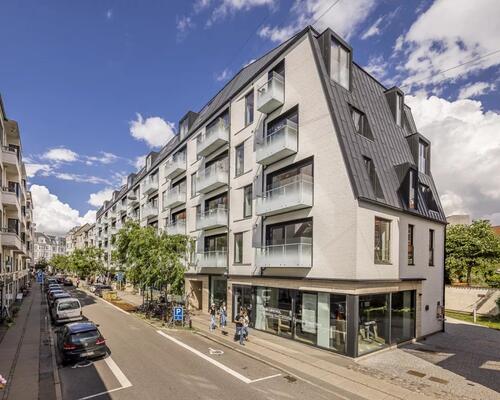 Lys 4-værelses med altan i hjertet af Borggade