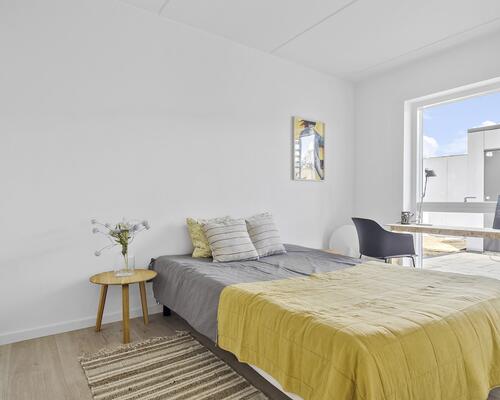 Flot lys 3-vær. lejlighed med egen have/terrasse i Aarhus N