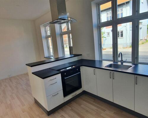 Nyistandsat 3-værelses lejlighed, indflytningsklar