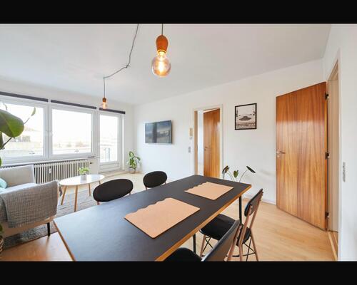 Skøn lys og lækker 4 værelses med stor stue og helt nyt HTH køkken