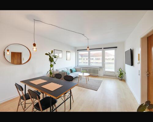 Skøn lys og lækker 4 værelses med stor stue og helt nyt HTH køkken