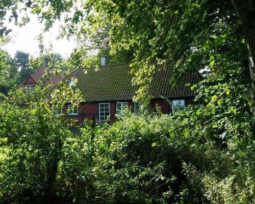 Bindingsværkshus i naturskønne omgivelser