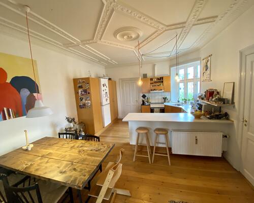 Herskabslejlighed i det populære Nørre Stenbro kvarter