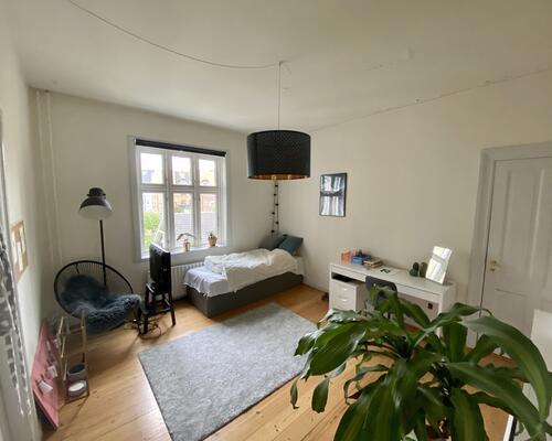 Herskabslejlighed i det populære Nørre Stenbro kvarter